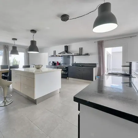 Casa Eden - Naturist Area, Private Pool And Bbq By Lanzarote Feriehus *