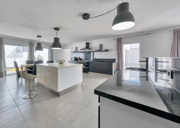 Casa Eden - Naturist Area, Private Pool And Bbq By Lanzarote 度假居 *