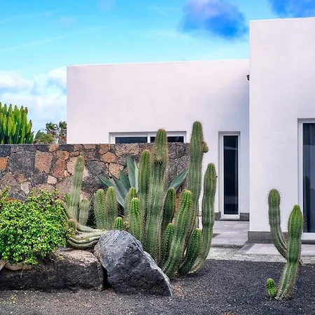 Casa Eden - Naturist Area, Private Pool And Bbq By Lanzarote
