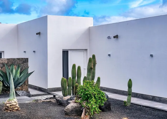 Casa Eden - Naturist Area, Private Pool And Bbq By Lanzarote בית נופש *